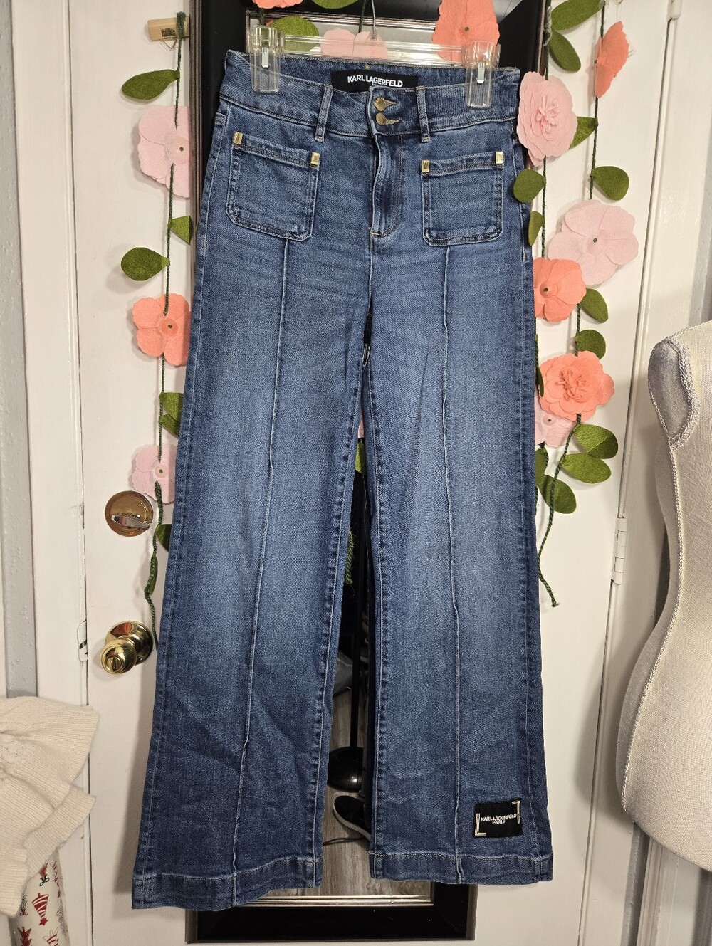 Karl Lagerfeld Women's Wide Leg Jeans Cropped With Logo On Hem Sz 0 - Picture 7 of 12